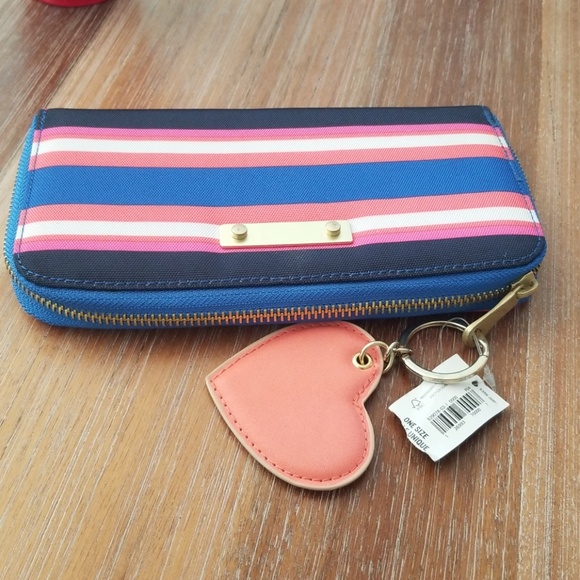 Old Navy Handbags - Old Navy NWTS heart striped wallet